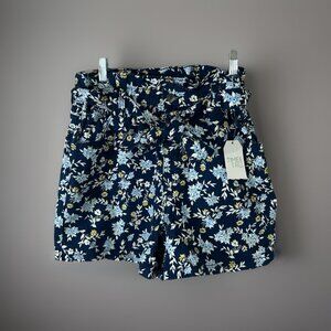 Time & true women’s size large 12 Navy blue floral shorts W/ Tie belt New W/Tags